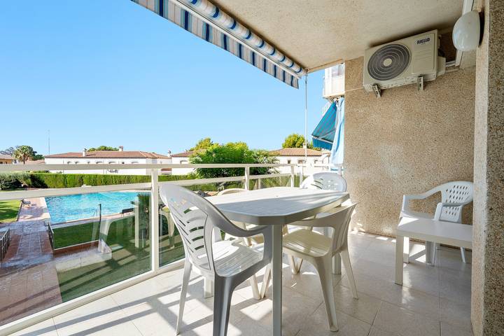 Ferienwohnung für 4 Personen, mit Balkon und Garten sowie Kinderpool in Miami Platja