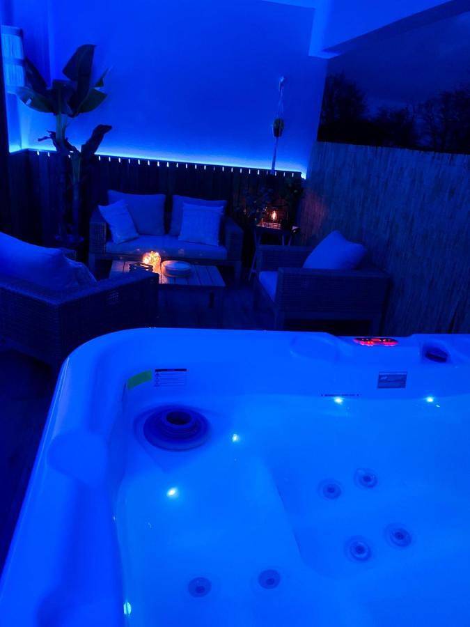 Gîte pour 4 personnes, avec jacuzzi et balcon à Belin-Béliet - 4