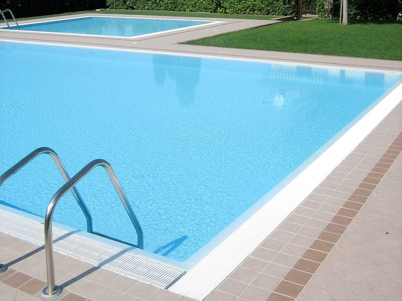 Elegantes Ferienhaus in Lazise mit privatem Swimmingpool in Lazise, Gardasee-Berge