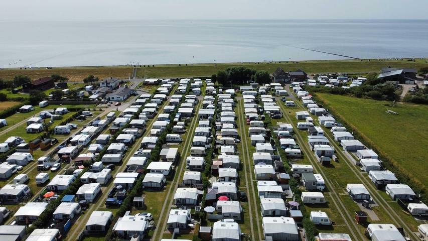 Camping für 4 Personen, mit Terrasse am Wattenmeer