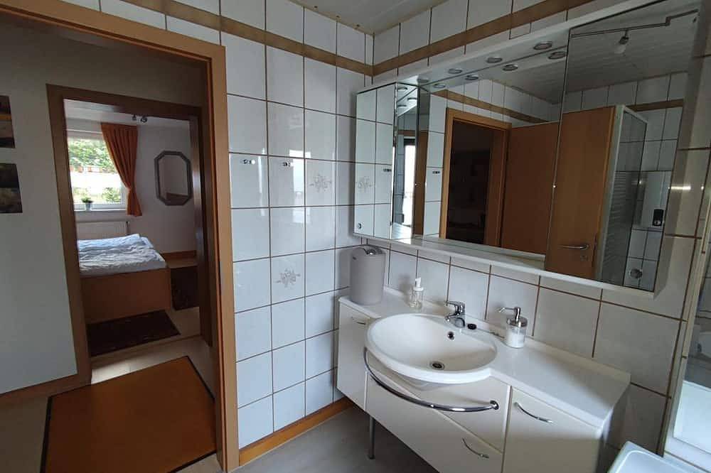 Ferienhaus Anna - Ferienhaus Anna-2 Bäder Du/Wanne- 4  Schlafzimmer in Thale, Harzvorland