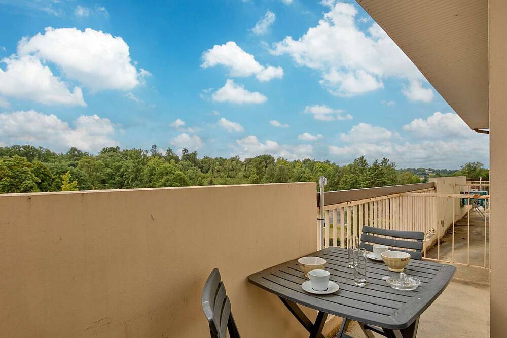 Apartamento entero, Encantador estudio renovado para 2 cerca del Lago de Uby in Cazaubon, Gers