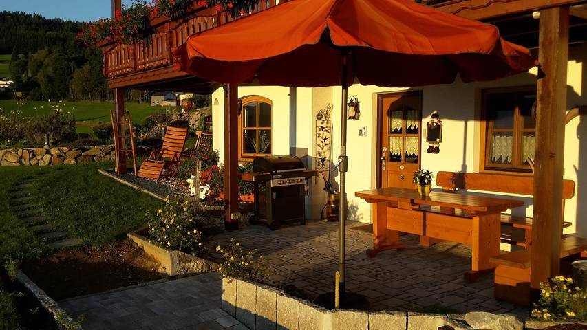 Ferienwohnung für 2 Personen, mit Balkon und Balkon/Terrasse sowie Terrasse und Garten in Lam - 2
