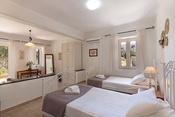 La Maison Artemis, Vie Rustique de Village avec Piscine in Asteri, Région de Réthymnon