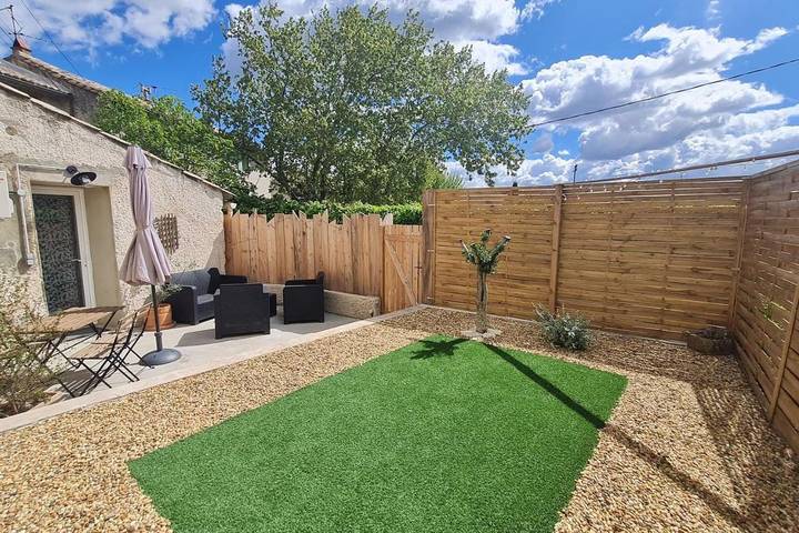 Location de vacances pour 4 personnes, avec Terrasse et Jardin à Vedène