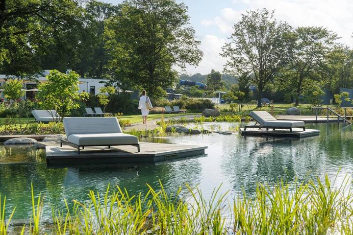 Vakantiepark voor 4 personen, with Terras and Tuin as well as Kinderzwembad and Zwembad in de Achterhoek