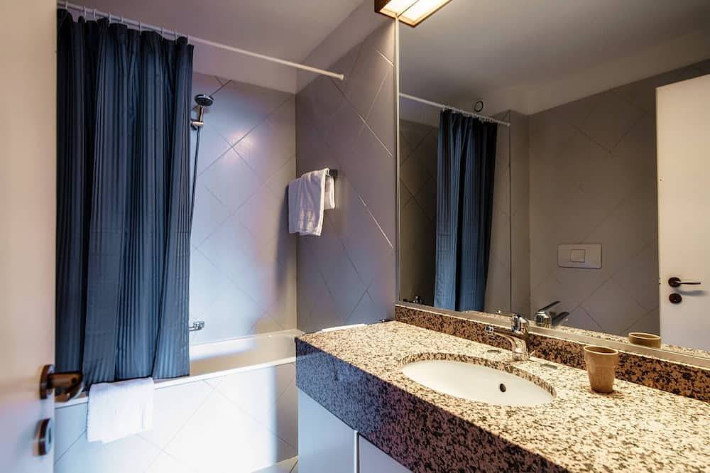 Ganze Wohnung, Romantische Wohnung mit Blick auf den Golf von Lugano - Paradise in Paradiso, Luganersee