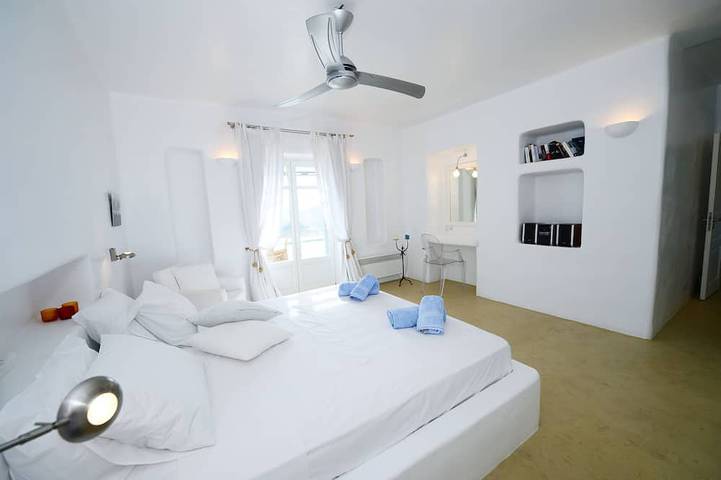Kalo Ampeli Villa in Serifos, Cyclades with Pool & Airconditioning in Serifos