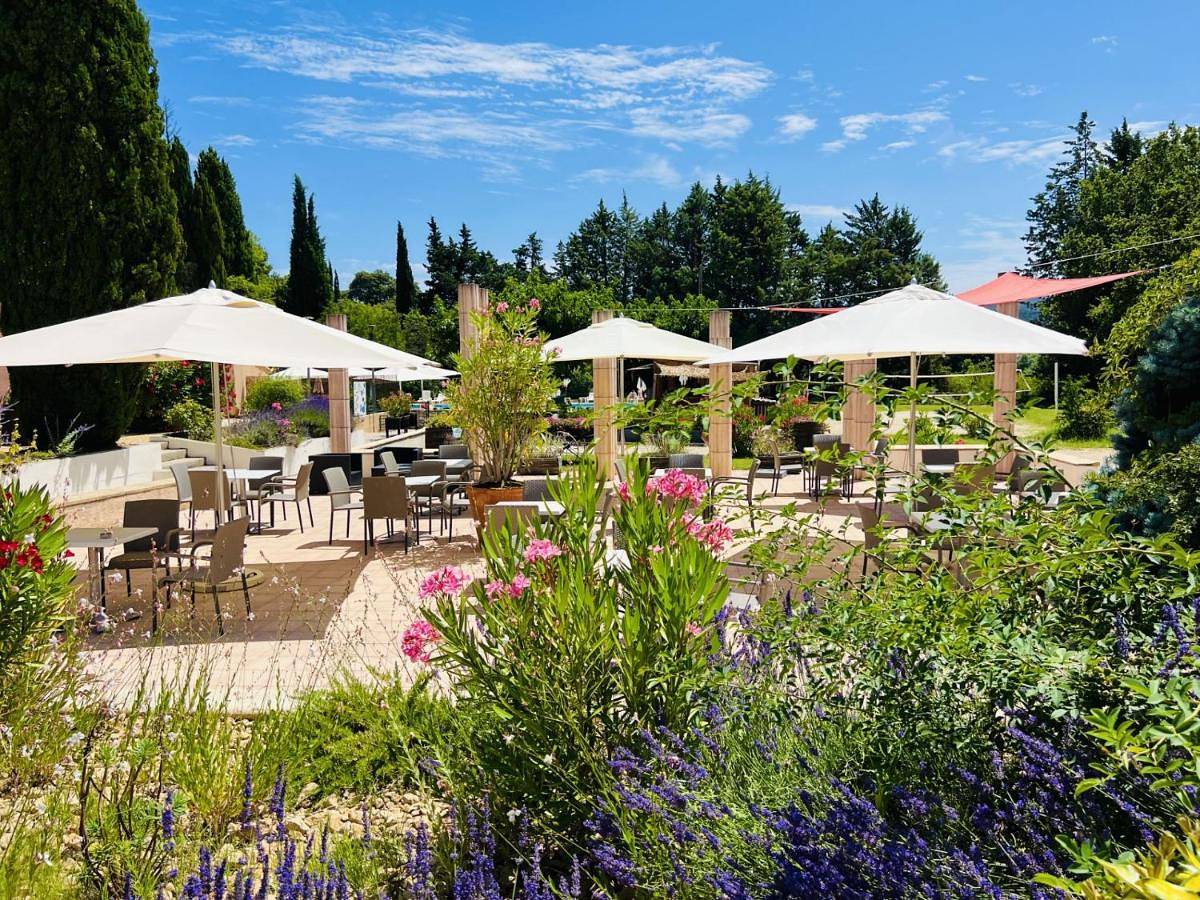 Village vacances Le Hameau des Oliviers in Vaison-la-Romaine, Parc naturel régional du Mont-Ventoux