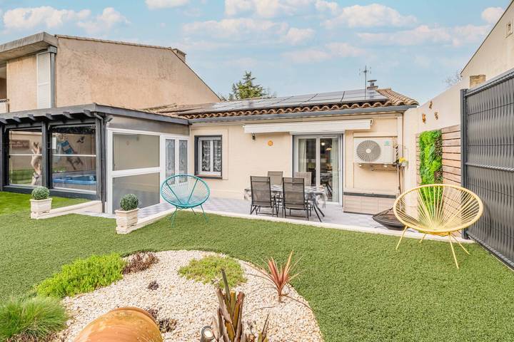 Maison de vacances pour 4 personnes, avec jacuzzi et jardin à Carcassonne