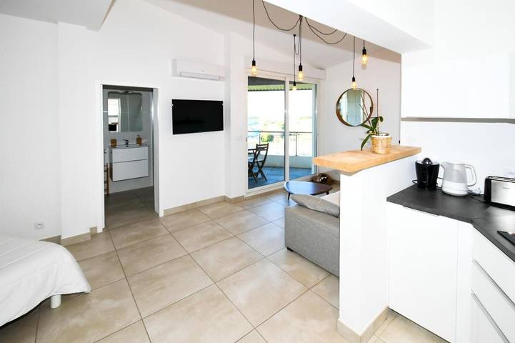 Gîte pour 2 personnes, avec vue et jardin en Camargue
