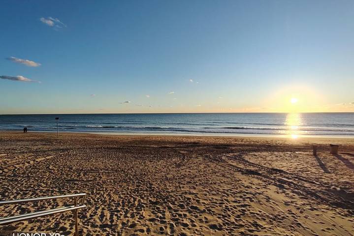 🌴 Moderne Villa | 3 Schlafzimmer mit Kingsize-Betten | Privater Pool | Großer Garten in Chiclana de la Frontera, Costa de la Luz