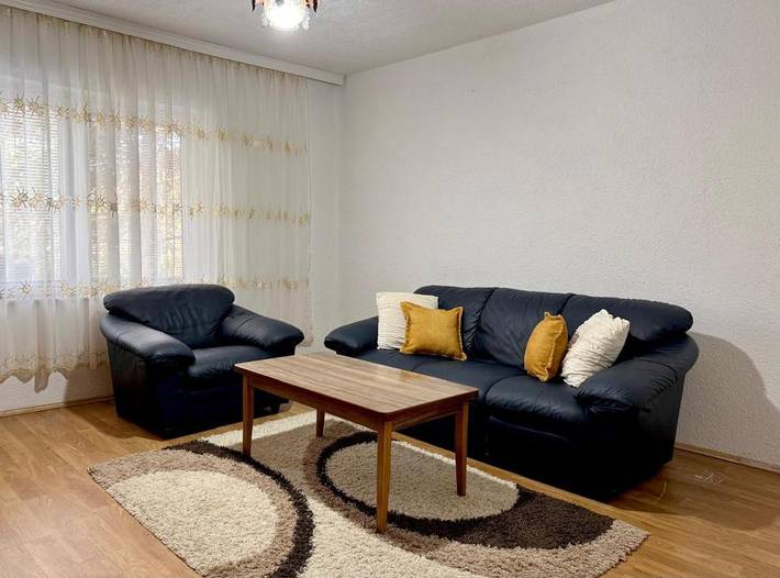 Ferienwohnung für 5 Personen, mit Garten in Kosovo