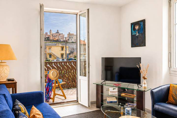 Gîte pour 2 personnes, avec balcon, adapté aux familles à Calvi - 4