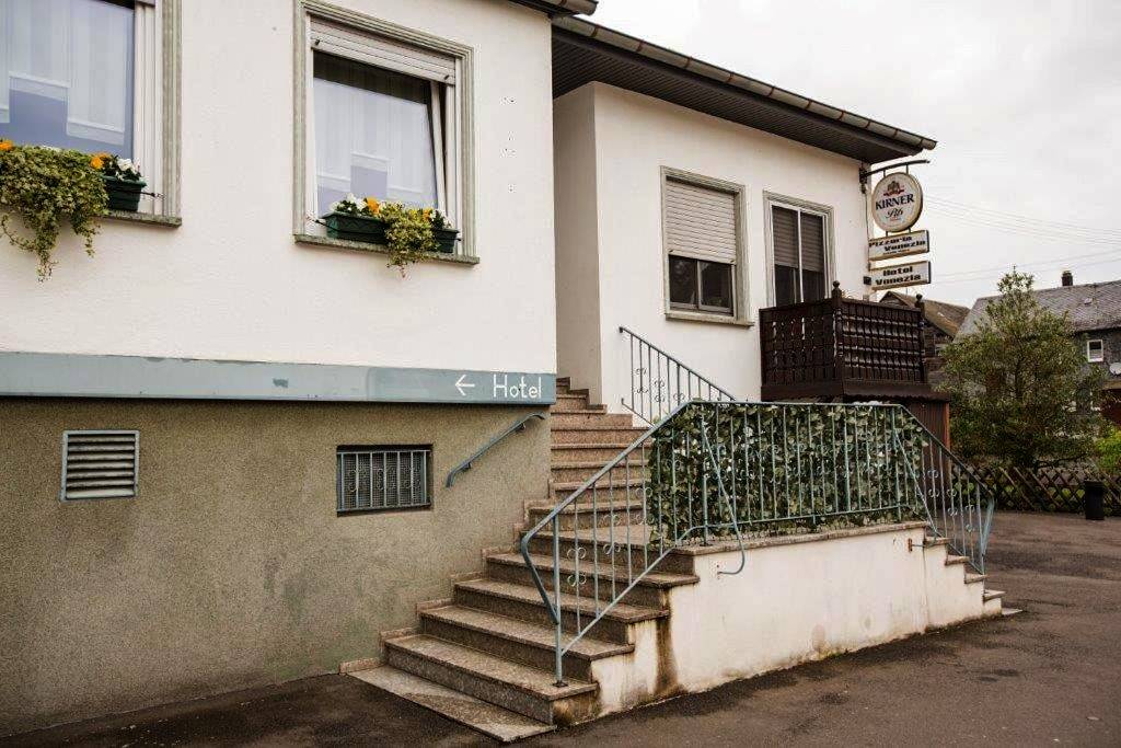 Hotel Pizzeria Venezia in Sohren, Hunsrück