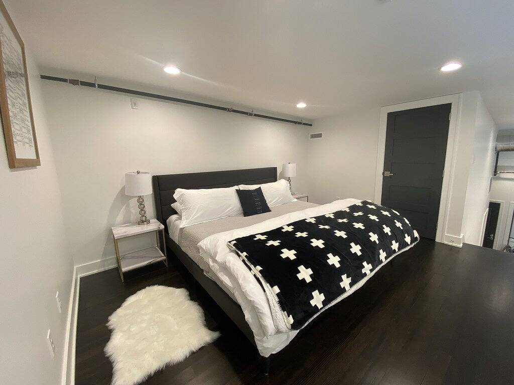 Ganze Wohnung, New Downtown Luxury Condo, by Unl, stadium & arena, above luxury retail #204 in Lancaster County (NE)