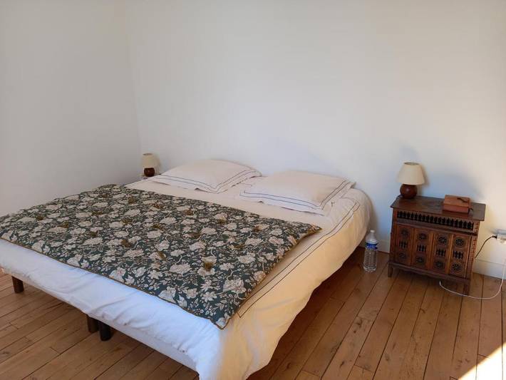 Location de vacances pour 5 personnes, avec terrasse et jardin ainsi que piscine et vue, animaux acceptés à Saint-Léonard-de-Noblat - 2