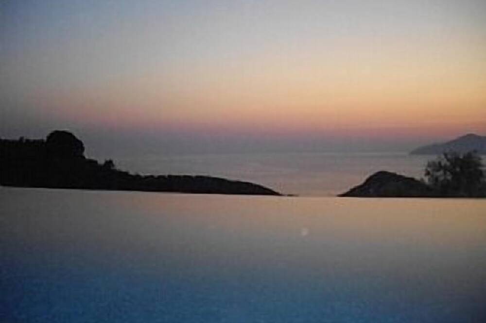 Villa mit privatem Pool und Blick auf die Ägäis in Kalyvia, Sporaden
