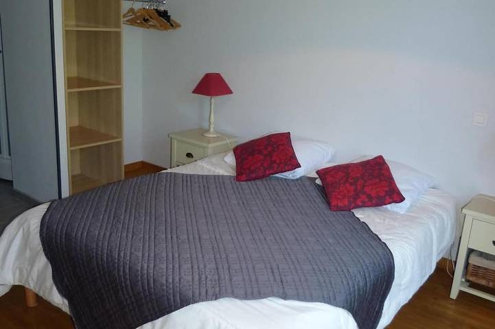 Gîte pour 6 personnes, avec terrasse ainsi que jardin et piscine à La Roque-Gageac - 2