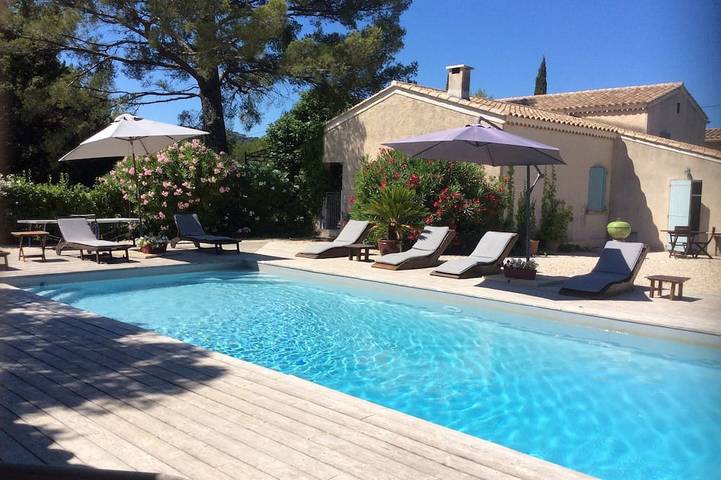 Villa pour 7 personnes, avec Terrasse et Jardin à Le Castellet