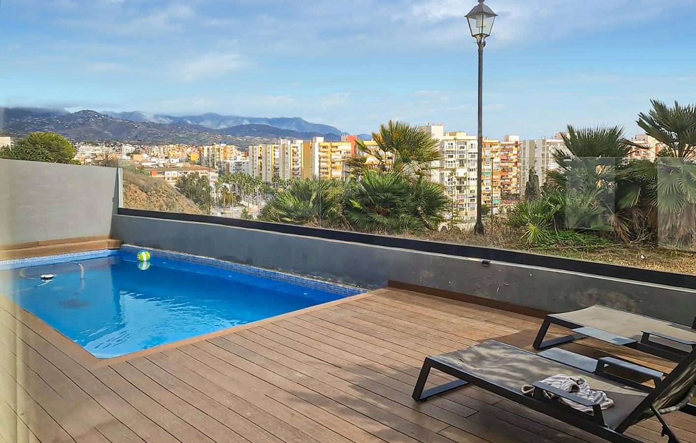 Apartment mit Meerblick, Pool und Terrasse, 2,5 km zur Costa del Sol in La Viña (Torre del Mar), Torre del Mar