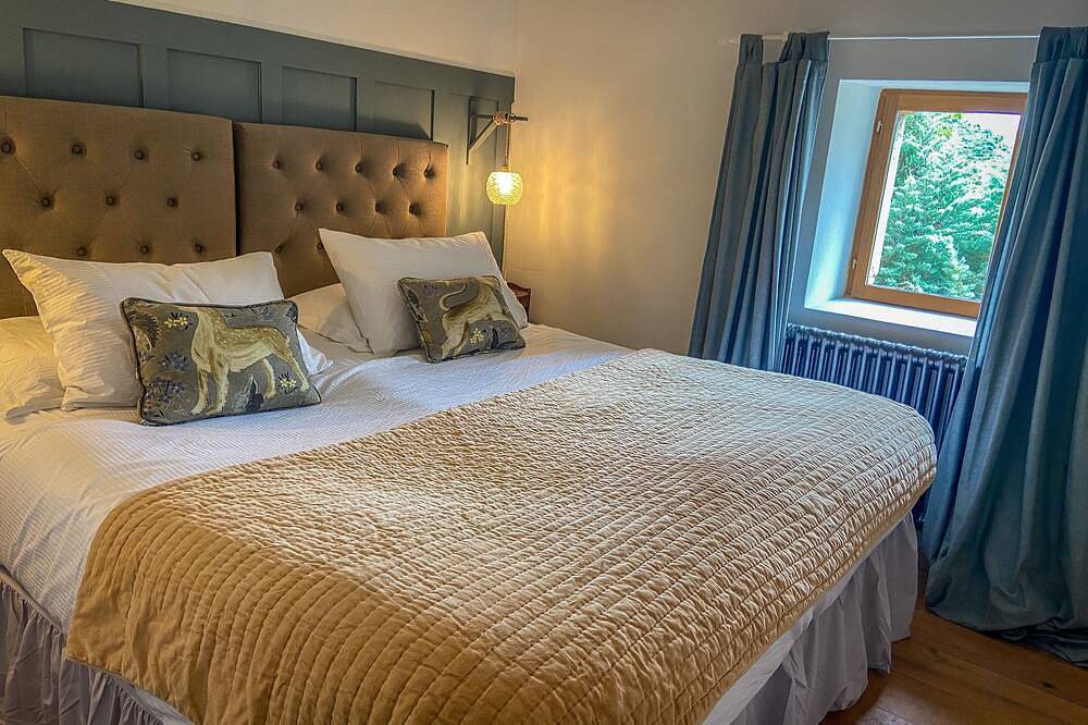 Appartement entier, Appartement de vacances indépendant avec jardin privé in Meyrannes, Parc national des Cévennes