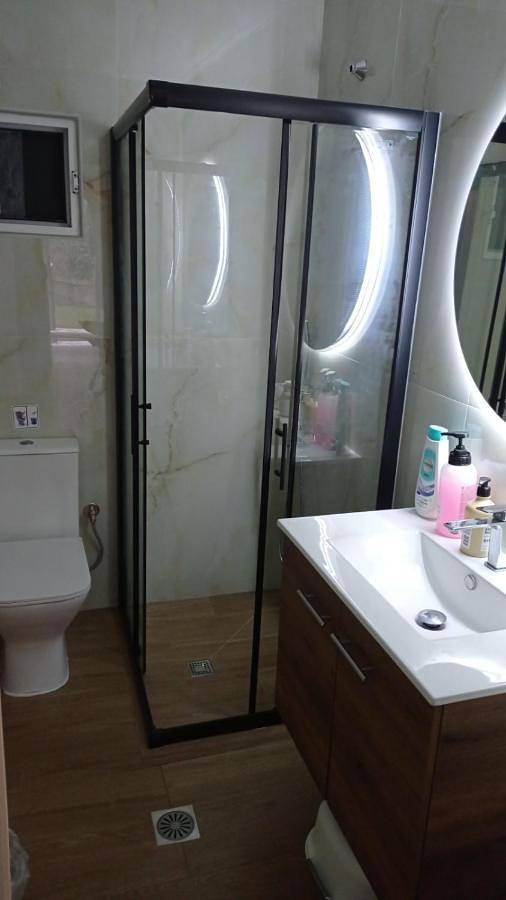 Location de vacances pour 6 personnes, avec jardin et vue dans (Nea) Vrasna - 2