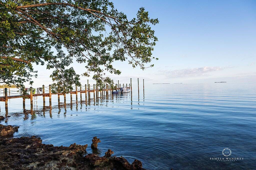 Private Bayside Waterfront Home 4 Hektar, Privatstrand, Deep Water Boat Dock in Lower Matecumbe Key, Islamorada
