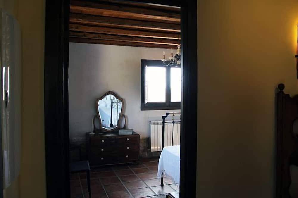 Berlanga De Duero, Cañón De Río Lobos    Burgo De Osma, San Baudelio, in Berlanga de Duero, Provincia de Soria