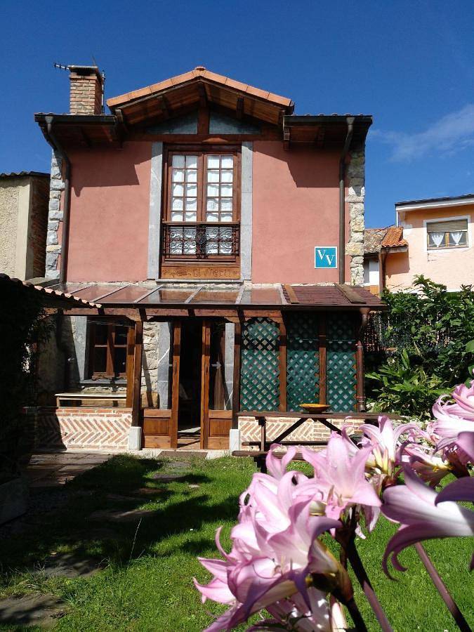 Casa rural para 3 personas, con Balcón y Terraza además de Jardín y Vistas en Llanes