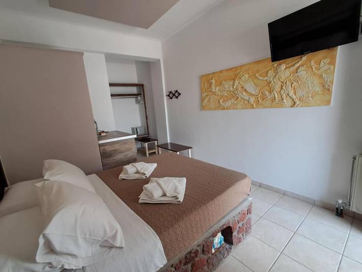 Location de vacances pour 3 personnes, avec jardin et terrasse dans Perivolos - 2