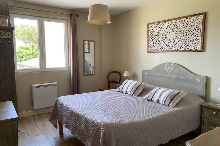 Propriété, 8 chambre en suite, avec piscine privée chauffée jusqu'à 15 personnes in Fonroque, Périgord Pourpre
