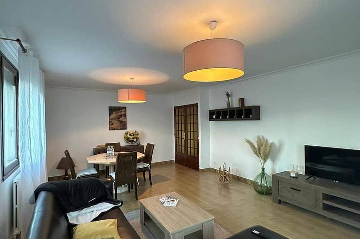 Location de vacances pour 6 personnes, avec jardin et balcon, animaux acceptés à Échirolles