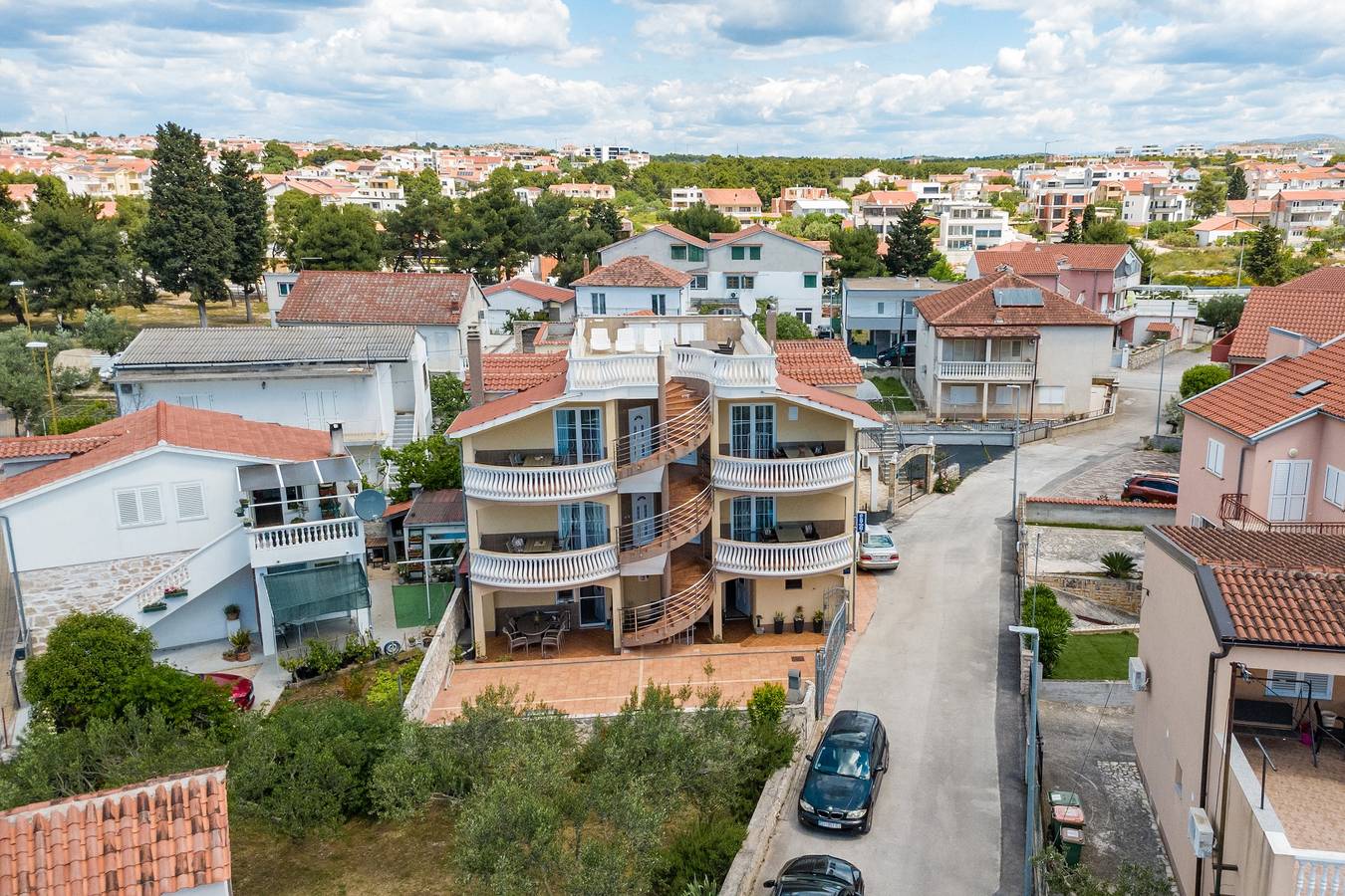 Ganze Wohnung, 1-Zimmer-Ferienwohnung mit Terrasse Vodice A-13973-c in Vodice, Šibenik-Knin