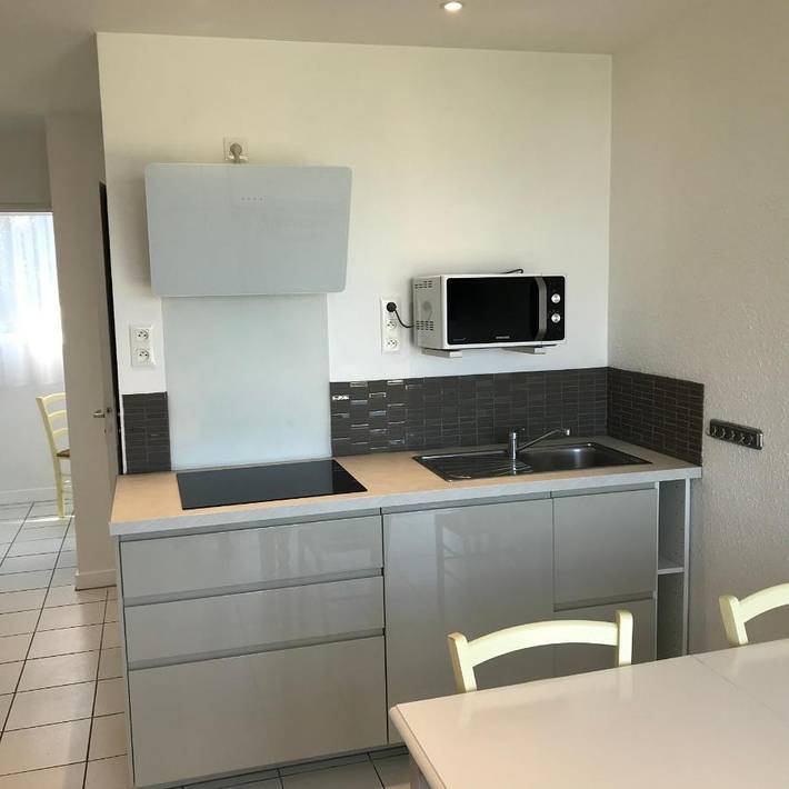 Location de vacances pour 6 personnes, avec vue ainsi que jardin et piscine, animaux acceptés dans Plage de Trestel - 4