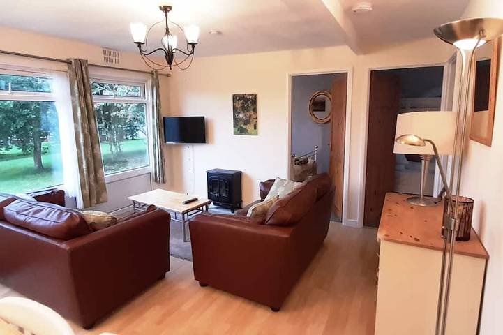 Chalet for 4 people, with garden in Dartmouth