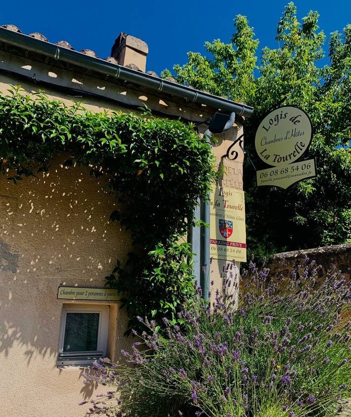 Chambre d’hôte pour 4 personnes, avec terrasse, animaux acceptés - 1