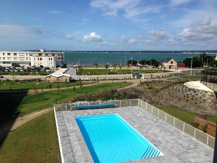 Appart’hôtel pour 4 personnes, avec piscine ainsi que balcon et jardin