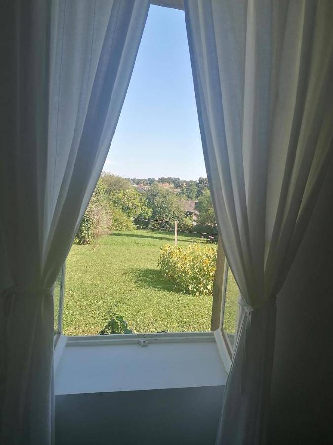 Location de vacances pour 4 personnes, avec jardin et vue à Luzy - 3