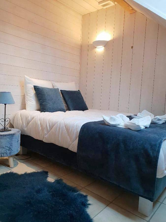 Chambre d’hôte pour 6 personnes, avec Jardin ainsi que Vue sur le lac et Vue à Duingt