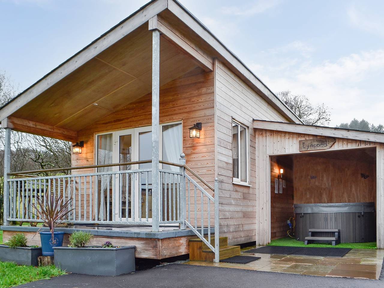 Log Cabin for 2 People in Powys, Mid-Wales