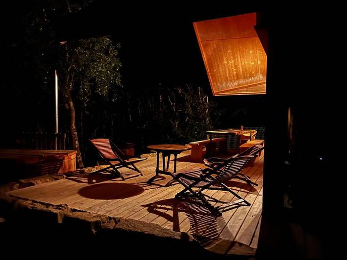 Location de vacances pour 8 personnes, avec terrasse et vue à Onhaye - 2