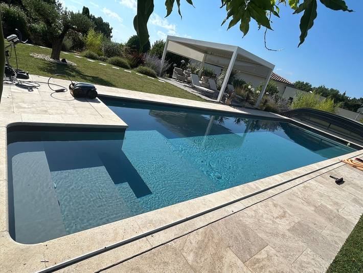 Gîte pour 2 personnes, avec jardin à Fontarèches