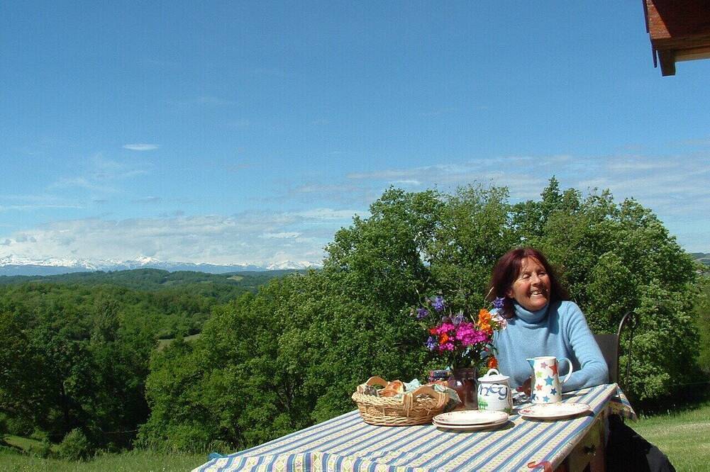 Peaceful Gite + Private Pool Exclusively for you +Magnificent Panoramic Views in Lalanne, Hautes-Pyrénées