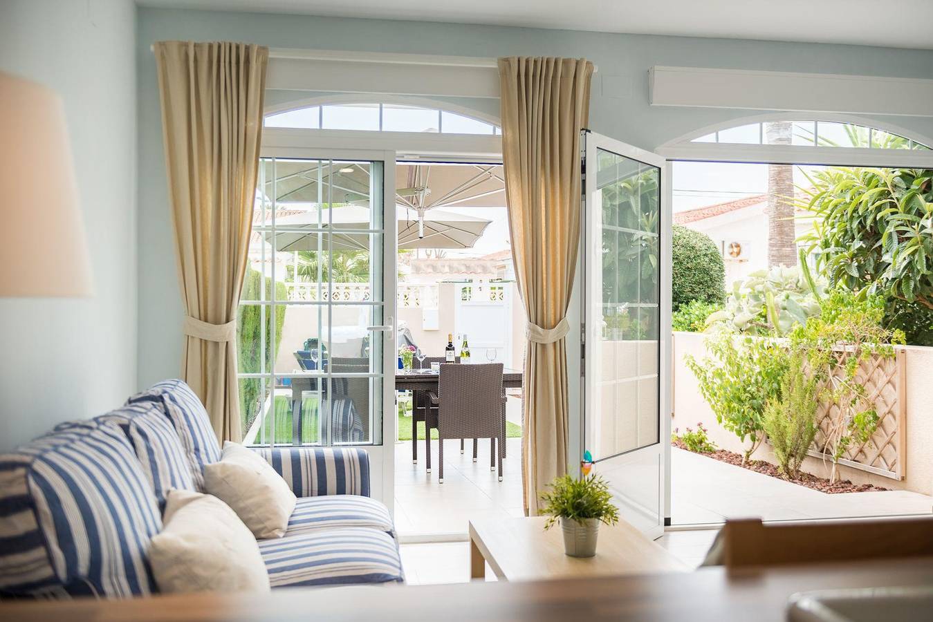 Vacation Rental for 5 Guests in Las Calas, Torrevieja