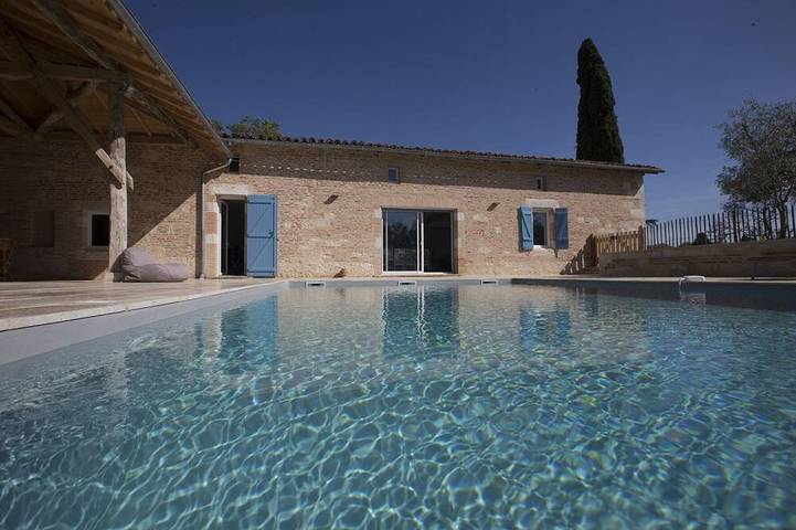 Location de vacances pour 15 personnes, avec Jacuzzi et Terrasse ainsi que Jardin et Sauna à Faudoas