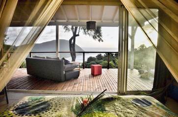 Lodge pour 3 personnes, avec terrasse et vue, animaux acceptés en Guadeloupe
