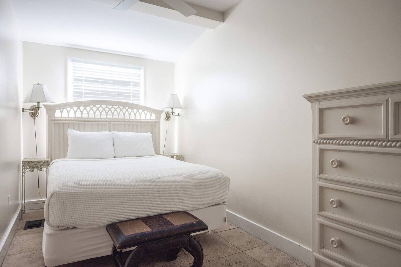 Apartamento entero, Sea Breeze by Brightwild   Off-Street Parking  in Cayo Hueso, Lower Keys
