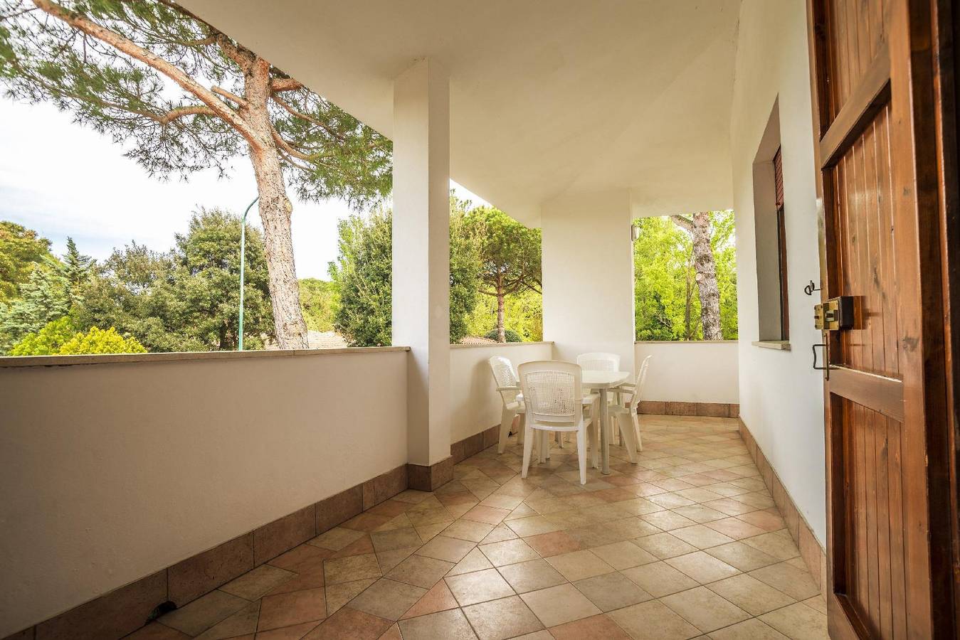 Chalet, terrace with fireplace, private garden in Lido di Volano, Province de Ferrare