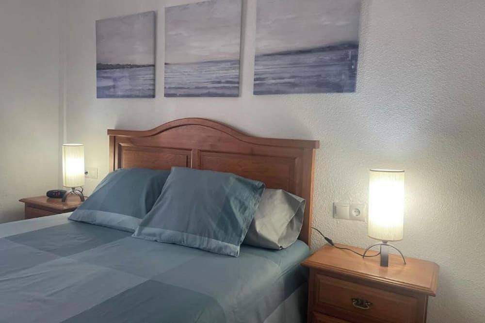 Entire apartment, Hervas Centro Apartment Ideal For Families 6 Adults 2 children in Hervás, Cáceres Region